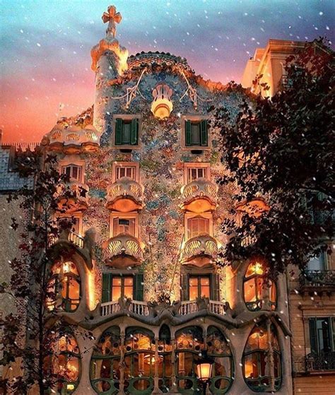 Moonlit Marvels: Immersing in the Magic of Casa Batllo after Sunset